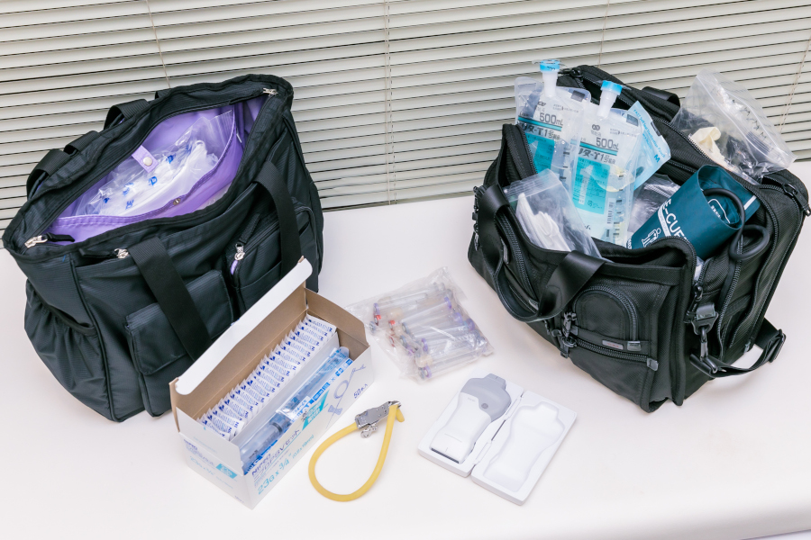 訪問診療時に携行する機材