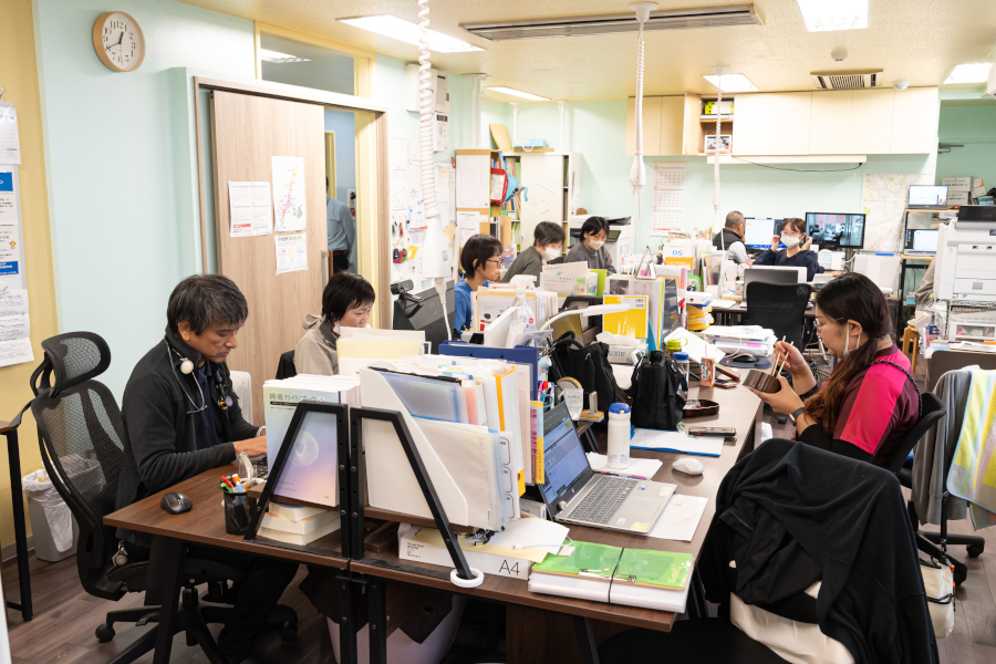 事務所内