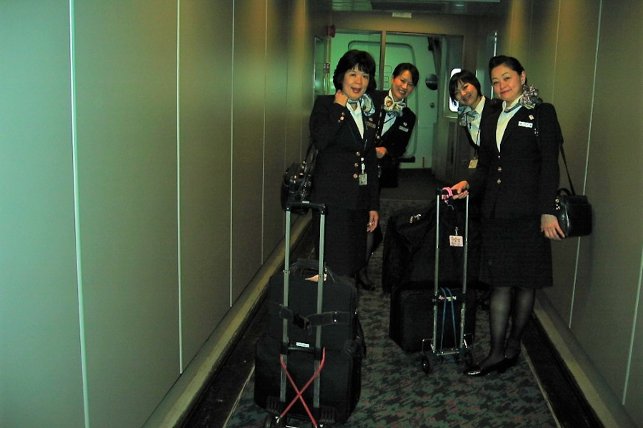 花澤真里子代表のCA時代2