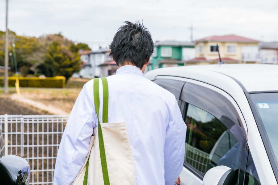 訪問に向かうところ