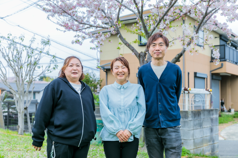 満開の桜とともに