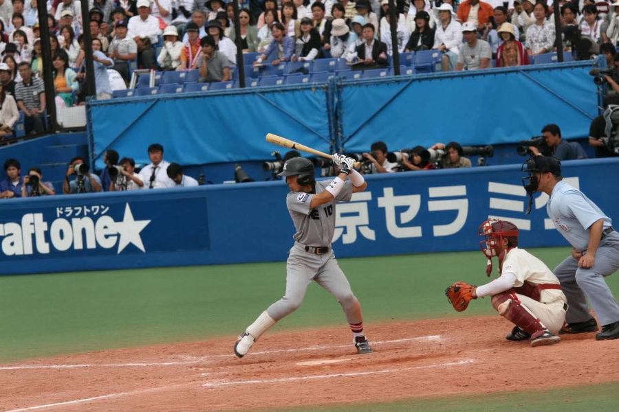 川﨑恭兵理事長