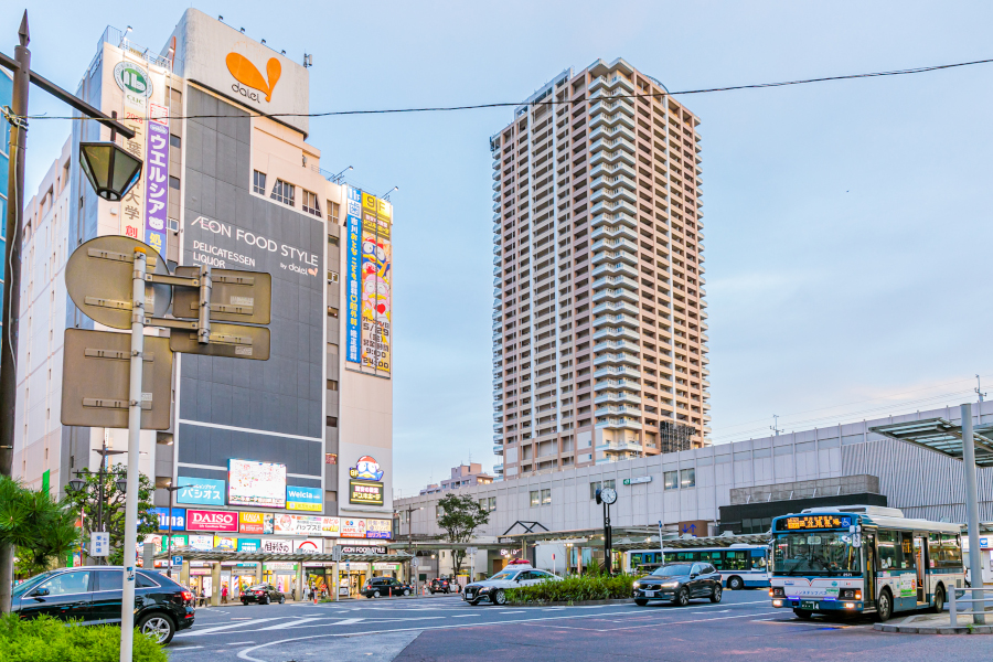 市川駅前
