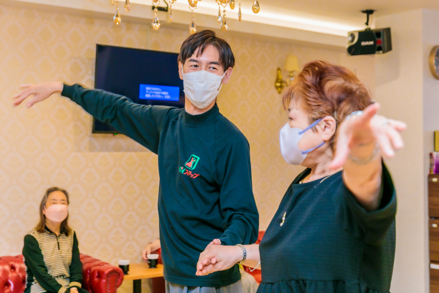 松崎俊介管理者と利用者さん