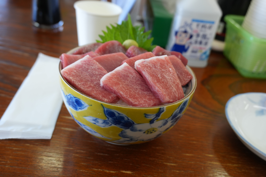 マグロ丼